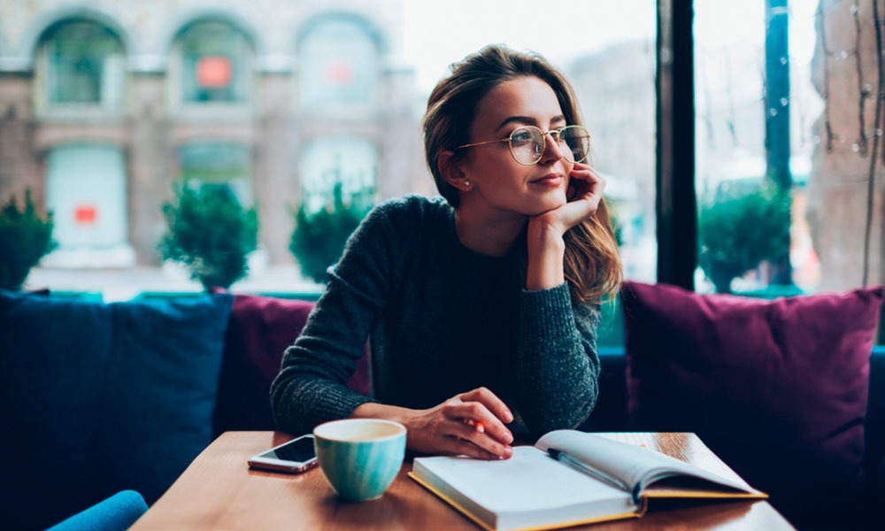 Te contamos las salidas profesionales con las que puedes orientar tu carrera de letras