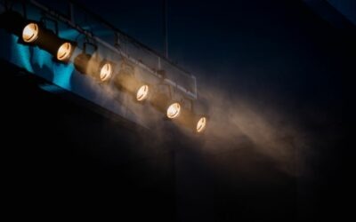 Iluminación en Artes Escénicas: La Luz como Herramienta Creativa