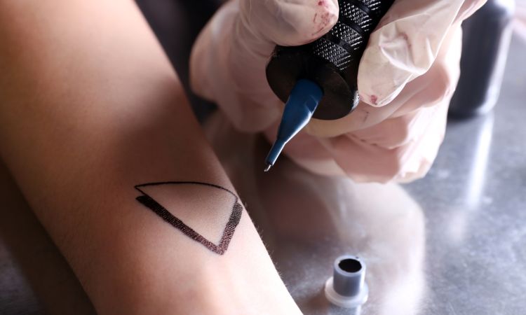 Descubre cómo tatuar cicatrices