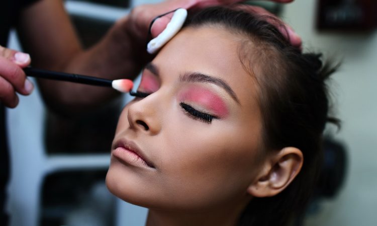 Descubre aquí los tipos de maquillaje más comunes